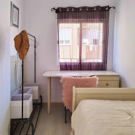 Piso Cerca De La Playa El Palo * Málaga